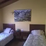Casa Navarenas بيت للعطل