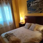 Casa Navarenas بيت للعطل